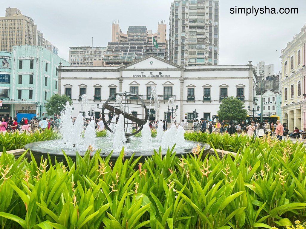 Fountain at Senado Square in Macau, a popular landmark and photo spot