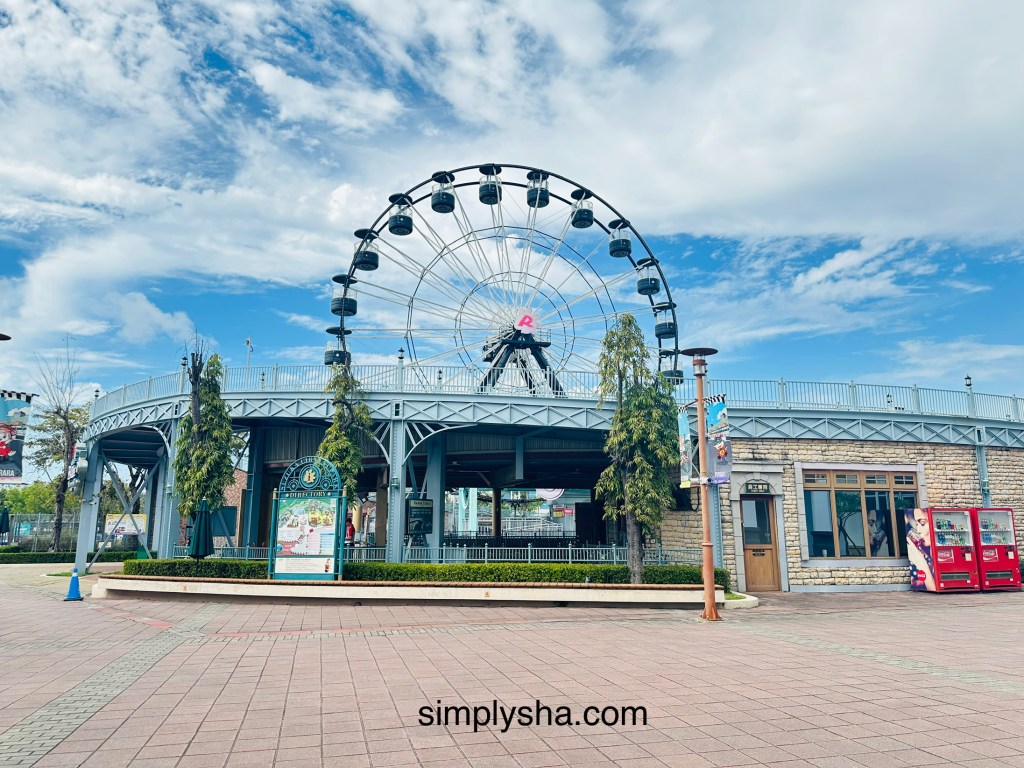 Ferris wheel in skm park