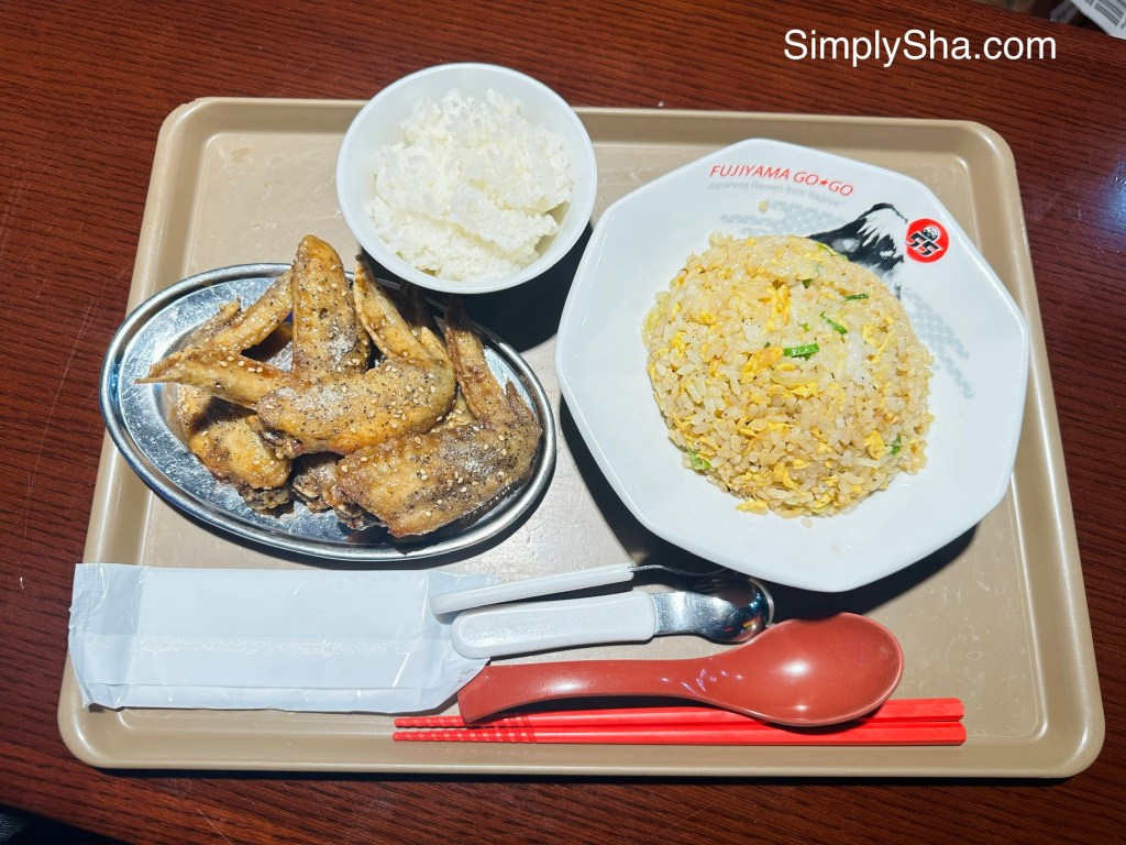 Chicken wings and fried rice from Fujiyama Go Go at Flight of Dreams in Nagoya